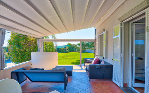 Villa Emanuele - Costarainera: Proprietà, Costruzione, Camera, Immobiliare, Casa, Casa, Interior Design, Portico, Mobilia, Soffitto