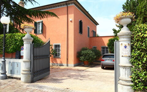 Paolotti: Proprietà, Casa, Costruzione, Immobiliare, Cittadina, Casa, Quartiere, Zona Residenziale, Architettura, Facciata