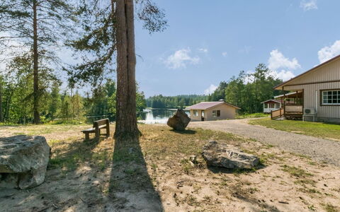 Villa Kaisla: Albero, Ambiente Naturale, Paesaggio, Lotto, Villetta, Area Rurale, Log Cabin, Serbatoio, Woodland, Capanna