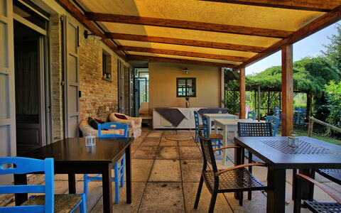 La Villa Di Ostra: Proprietà, Costruzione, Camera, Casa, Terrazza, Portico, Casa, Immobiliare, Mobilia, Tavolo