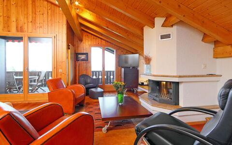 Sunset B 11: Camera, Proprietà, Costruzione, Interior Design, Soggiorno, Mobilia, Immobiliare, Casa, Architettura, Soffitto