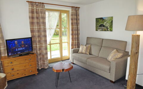 Ruhpolding 201: Mobilia, Camera, Soggiorno, Proprietà, Interior Design, Pavimento, Casa, Costruzione, Immobiliare, Parete