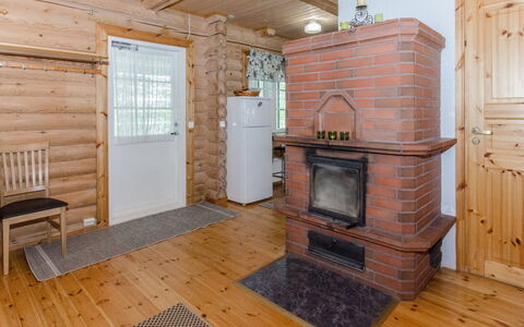 Hatun Huilaus: Legna, Camera, Soffitto, Log Cabin, Villetta, Latifoglie, Color Legno, Pavimento In Legno, Loft, Plank