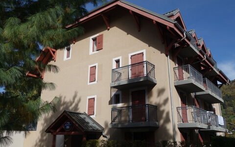 Les Erables: Costruzione, Proprietà, Cielo, Finestra, Pianta, Casa, Albero, Quartiere, Zona Residenziale, Facciata