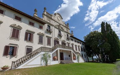 Contessa Di Gaiole: Proprietà, Costruzione, Estate, Dimora, Casa, Immobiliare, Architettura, Facciata, Maniero, Casa