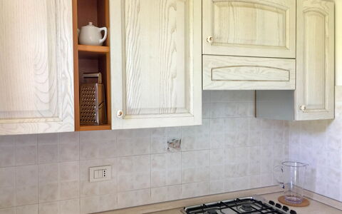 Casale 180: Controsoffitto, Cabinetry, Camera, Piastrella, Proprietà, Mobilia, Cucina, Pavimento, Interior Design, Credenza