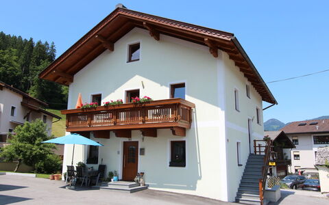 Schloßmühle: Proprietà, Casa, Costruzione, Cittadina, Architettura, Casa, Immobiliare, Facciata, Cielo, Tetto