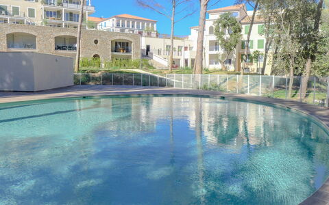 Cavalaire 355: Piscina, Proprietà, Immobiliare, Costruzione, Ricorrere, Cittadina, Casa, Acqua, Appartamento, Casa