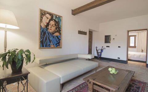 Cantiniere: Camera, Proprietà, Mobilia, Interior Design, Costruzione, Soffitto, Casa, Tavolo, Soggiorno, Immobiliare