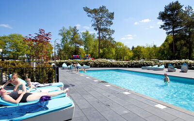 Ede 104: Piscina, Acqua, Tempo Libero, Vacanza, Divertimento, Estate, Cielo, Albero, Ricreazione, Immobiliare
