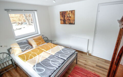 Pians 115: Camera Da Letto, Camera, Mobilia, Proprietà, Letto, Pavimento, Telaio Del Letto, Lenzuolo, Bedding, Latifoglie