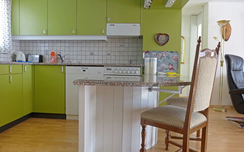 Rustica Apt. M: Cabinetry, Proprietà, Mobilia, Lavandino Della Cucina, Controsoffitto, Costruzione, Cucina, Legna, Interior Design, Finestra