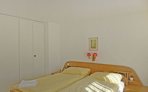 Rustica Apt. M: Proprietà, Mobilia, Comfort, Costruzione, Telaio Del Letto, Legna, Interior Design, Pavimentazione, Pavimento, Cuscino