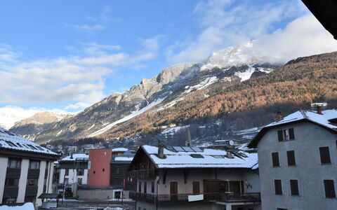 San Anton: Nube, Cielo, Montagna, Costruzione, Neve, Finestra, Pendenza, Highland, Casa, Paesaggio