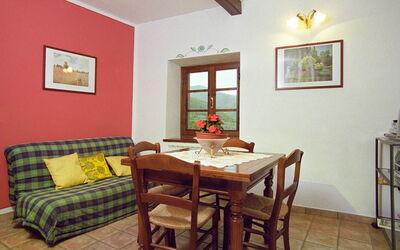 Al Sambuco Formica: Camera, Proprietà, Mobilia, Interior Design, Tavolo, Costruzione, Casa, Sala Da Pranzo, Immobiliare, Parete