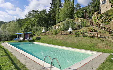Borgo Antico Marina: Piscina, Proprietà, Erba, Immobiliare, Tempo Libero, Casa, Estate, Backyard, Costruzione, Villa