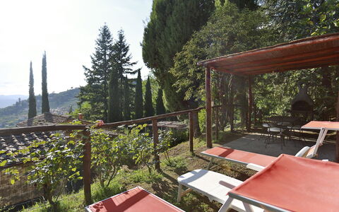 Borgo Antico Paolo: Proprietà, Albero, Immobiliare, Camera, Casa, Vacanza, Costruzione, Hill Station, Tavolo, Tetto