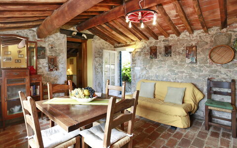 Borgo Antico Paolo: Proprietà, Camera, Costruzione, Interior Design, Mobilia, Soffitto, Immobiliare, Casa, Fascio, Sala Da Pranzo