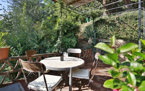 Borgo Antico Paolo: Proprietà, Giardino, Mobilia, Backyard, Terrazza, Casa, Immobiliare, Cortile, Botanica, Tavolo