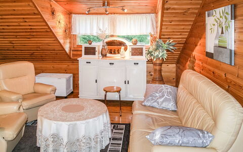Kesäranta: Mobilia, Interior Design, Legna, Soffitto, Illuminazione, Camera, Casa, Divano, Pavimentazione, Soggiorno