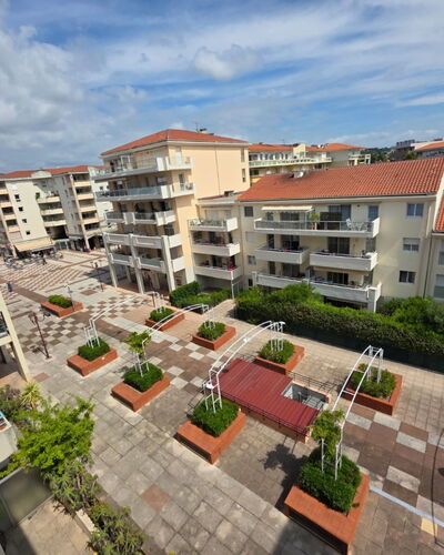 Les Pins Bleus
