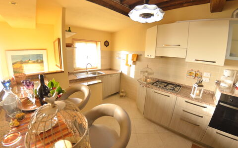 San Michele: Controsoffitto, Camera, Proprietà, Interior Design, Cucina, Costruzione, Mobilia, Cabinetry, Casa, Immobiliare