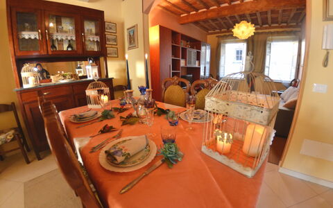 San Michele: Camera, Proprietà, Sala Da Pranzo, Costruzione, Interior Design, Mobilia, Immobiliare, Tavolo, Ristorante, Casa