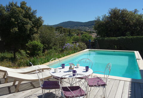 La Chilière: Acqua, Piscina, Proprietà, Cielo, Costruzione, Tavolo, Sedia, Verde, Pianta, Albero