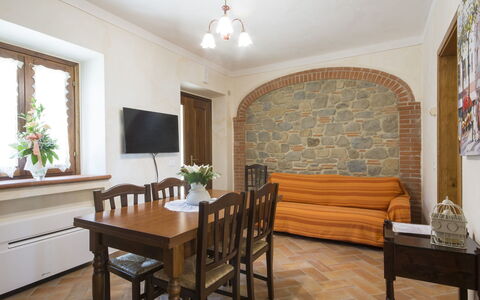 Giglio: Camera, Proprietà, Mobilia, Interior Design, Costruzione, Pavimento, Soffitto, Sala Da Pranzo, Tavolo, Parete
