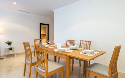 Mirador Ii: Camera, Proprietà, Mobilia, Sala Da Pranzo, Tavolo, Immobiliare, Interior Design, Costruzione, Giallo, Pavimento