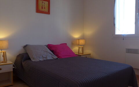 Les Fauvettes: Proprietà, Mobilia, Finestra, Luce, Comfort, Interior Design, Illuminazione, Legna, Lampada
