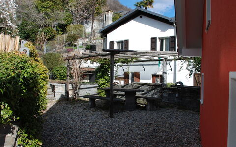 Rossella: Proprietà, Costruzione, Casa, Villetta, Immobiliare, Casa, Cortile, Architettura, Camera, Cortile