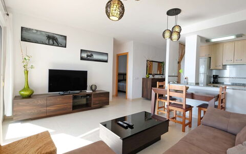 Ona de Mar: Soggiorno, Camera, Mobilia, Interior Design, Proprietà, Costruzione, Soffitto, Tavolino Da Caffè, Tavolo, Pavimento
