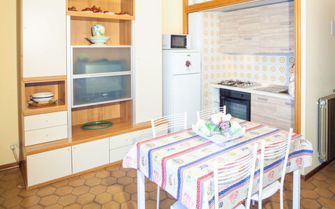 Eveten Apartments - Diano Marina: Mobilia, Camera, Proprietà, Cucina, Cabinetry, Interior Design, Costruzione, Pavimento, Casa, Controsoffitto