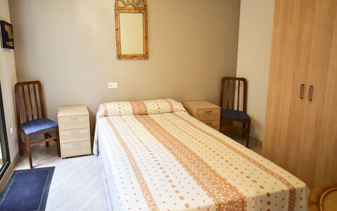 Caseta Blanqueta: Camera Da Letto, Camera, Mobilia, Letto, Lenzuolo, Proprietà, Telaio Del Letto, Materasso, Pavimento, Interior Design