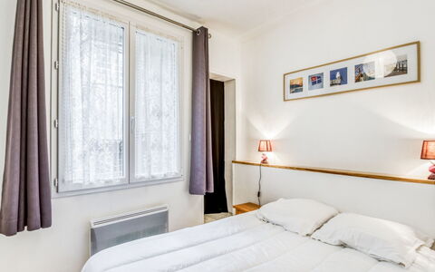 Asfeld: Mobilia, Proprietà, Finestra, Comfort, Legna, Tenda, Tessile, Illuminazione, Interior Design