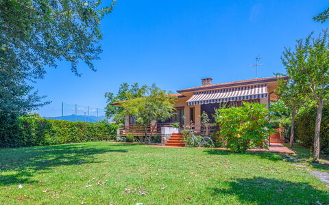 Donatella: Proprietà, Immobiliare, Casa, Paesaggio Naturale, Lotto, Costruzione, Casa, Estate, Cielo, Area Rurale