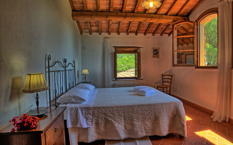 Sole Nel Prato: Camera, Camera Da Letto, Mobilia, Letto, Proprietà, Costruzione, Lenzuolo, Interior Design, Telaio Del Letto, Casa