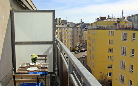 Vienna Waits for You: Zona Urbana, Tetto, Architettura, Costruzione, Quartiere, Cittadina, Giorno, Area Metropolitana, Giallo, Zona Residenziale