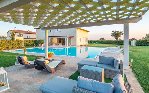 Villa Le Terme: Proprietà, Costruzione, Casa, Piscina, Immobiliare, Casa, Interior Design, Estate, Camera, Mobilia