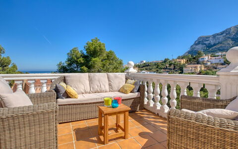 Chill Out: Proprietà, Mobilia, Immobiliare, Camera, Di Vimini, Casa, Casa, Tavolo, Costruzione, Terrazza