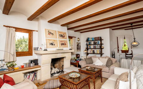 Villa Casablanca: Camera, Proprietà, Soffitto, Interior Design, Soggiorno, Costruzione, Mobilia, Casa, Casa, Fascio