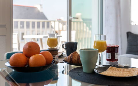 Les Brisants: Brunch, Prima Colazione, Cibo, Pasto, Camera, Serveware, Tavolo, Cucina, Bevanda