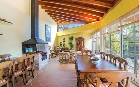 Villa Can Mandol: Proprietà, Costruzione, Camera, Immobiliare, Soffitto, Interior Design, Ristorante, Casa, Tavolo, Estate