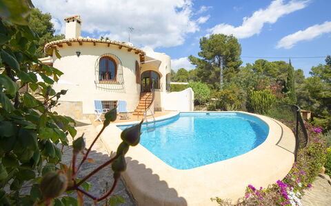 Lolita: Proprietà, Piscina, Costruzione, Casa, Immobiliare, Villa, Azzurro, Estate, Vacanza, Hacienda