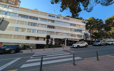 Las Palmeras: Costruzione, Città, Appartamento, Automotive Esterno, Condominio, Area Metropolitana, Urban Design, Uso Misto, Car Famiglia