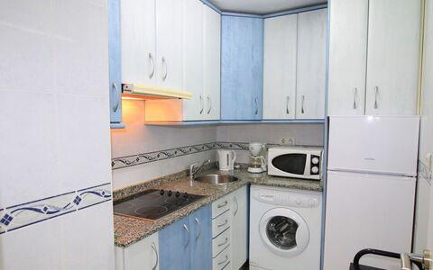 Las Palmeras: Proprietà, Camera, Apparecchio Major, Cucina, Cabinetry, Lavanderia, Controsoffitto, Mobilia, Costruzione, Cucina Stufa