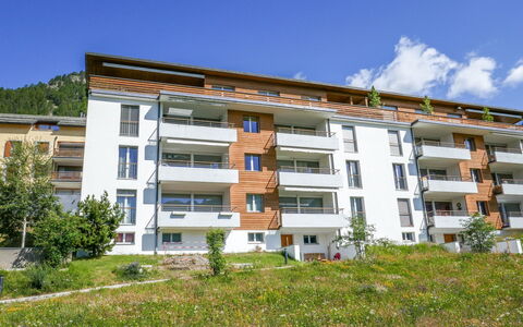Chesa sur Puoz 7: Proprietà, Zona Residenziale, Costruzione, Appartamento, Immobiliare, Architettura, Casa, Uso Misto, Condominio, Casa