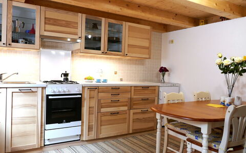 Rustico Nurell: Mobilia, Cucina, Pavimentazione, Cabinetry, Interior Design, Legna, Controsoffitto, Elettrodomestico Da Cucina, Pavimento, Apparecchio Major