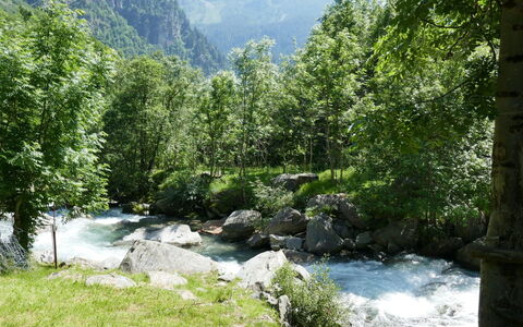 Rustico Nurell: Acqua, Cielo, Pianta, Risorse Idriche, Montagna, Natura, Paesaggio Naturale, Albero, Vegetazione